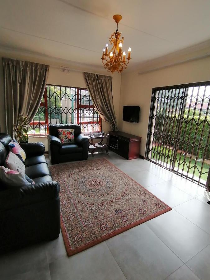 Garden And Park Leisure On Tugela Apartment Benoni Exterior photo