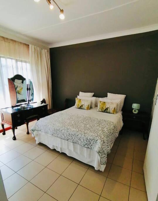 Garden And Park Leisure On Tugela Apartment Benoni Exterior photo